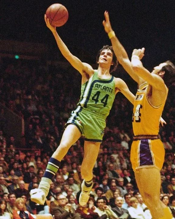 Atlanta Hawks Pete Maravich 'Pistol Pete' Glossy Magnet Magnet