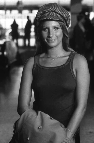 Barbra Streisand In What'S Up Doc Publicity Picture Keychain Keychain