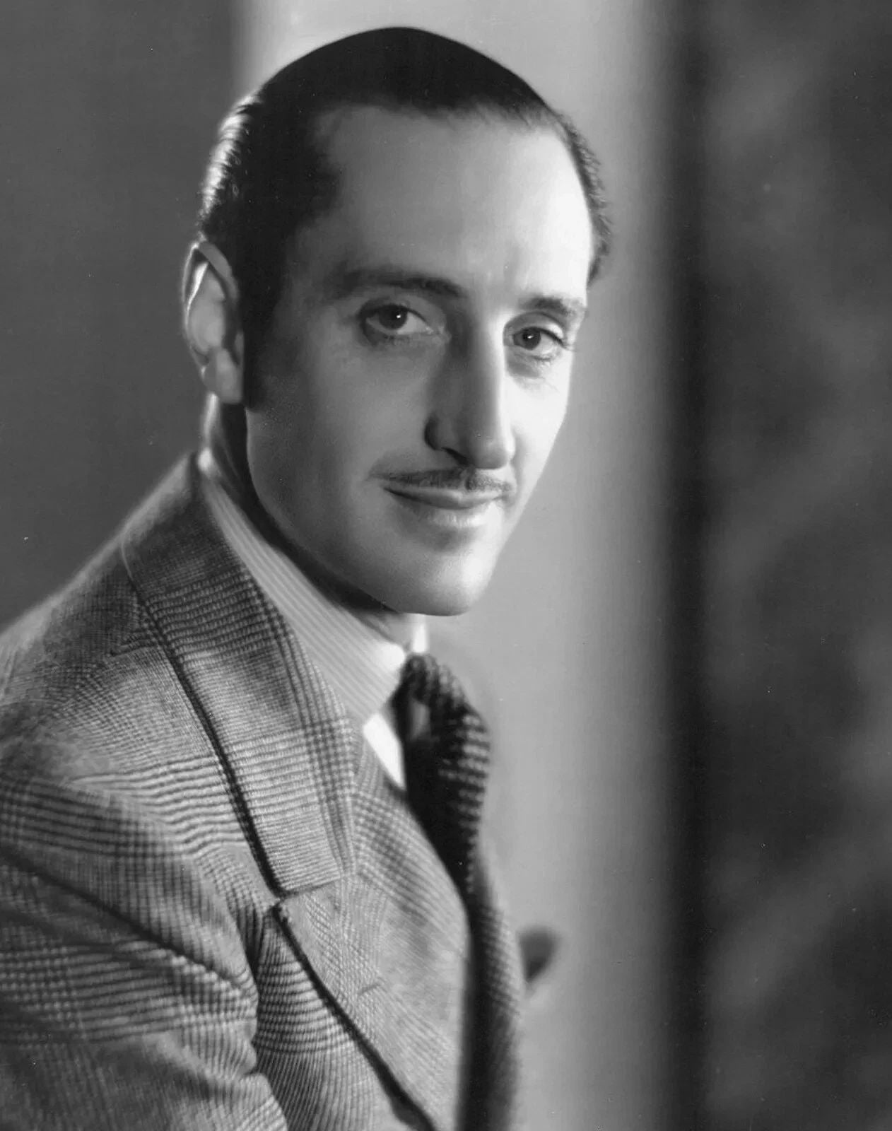Basil Rathbone In Sin Takes A Holiday Classic 1930 Movie Picture Keychain