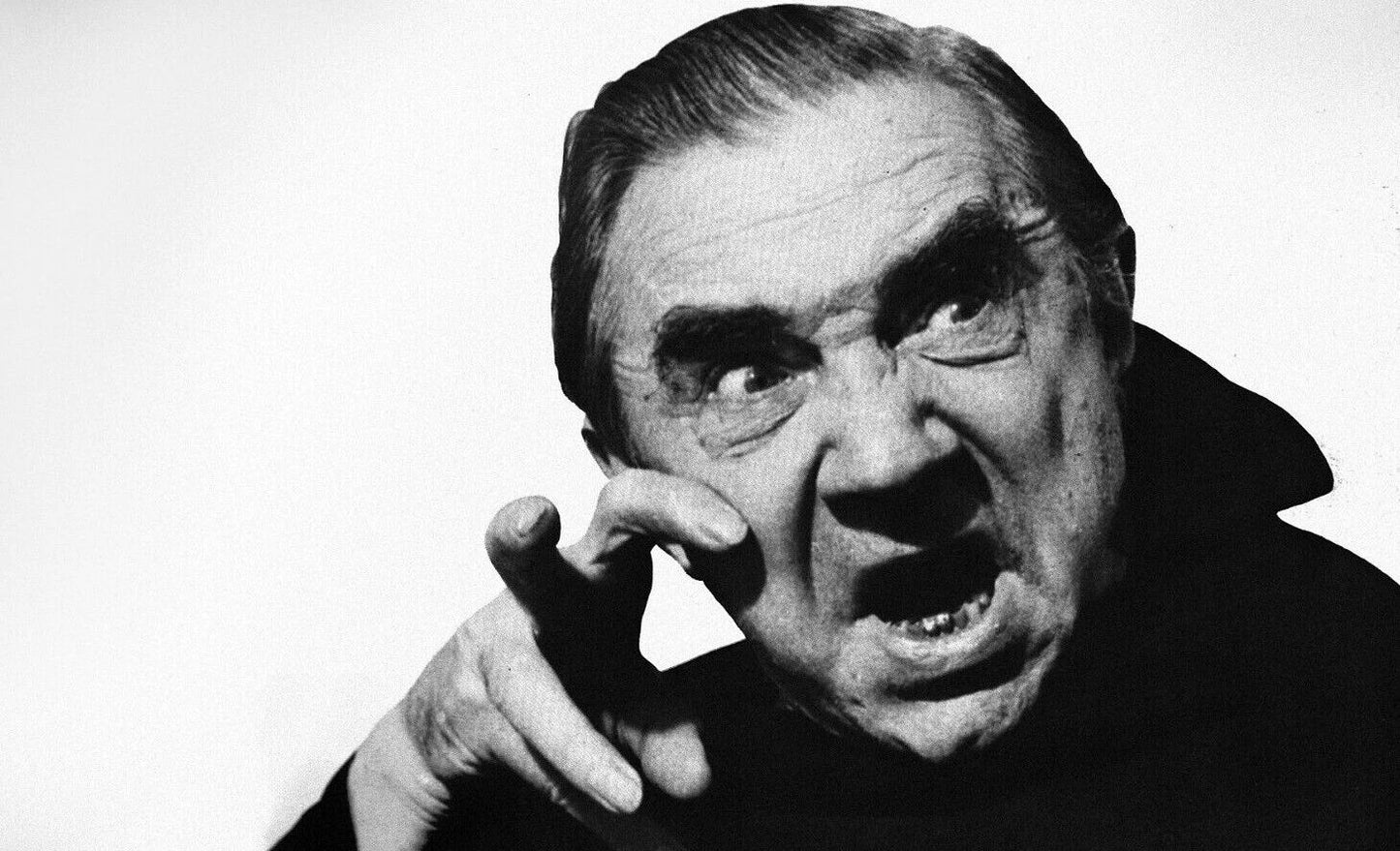 Bela Lugosi As Count Dracula 1930S Films Publicity Picture Keychain Print