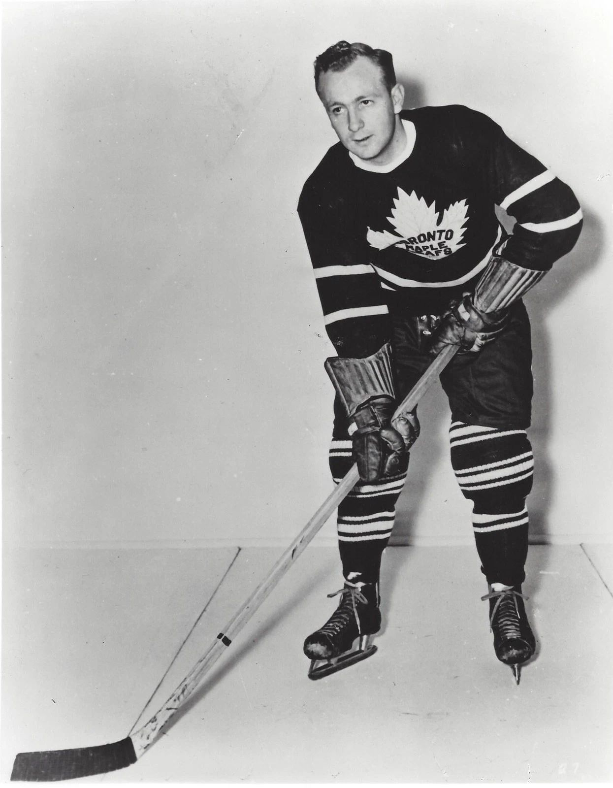 Billy Taylor Magnet Toronto Maple Leafs Nhl Picture Bw