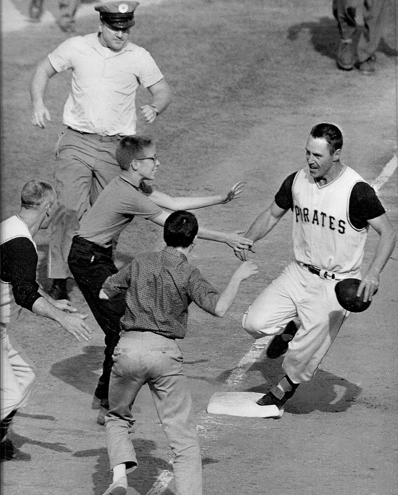 Bill Mazeroski Photo Pittsburgh Pirates Baseball Mlb Picture Ws Home Plate