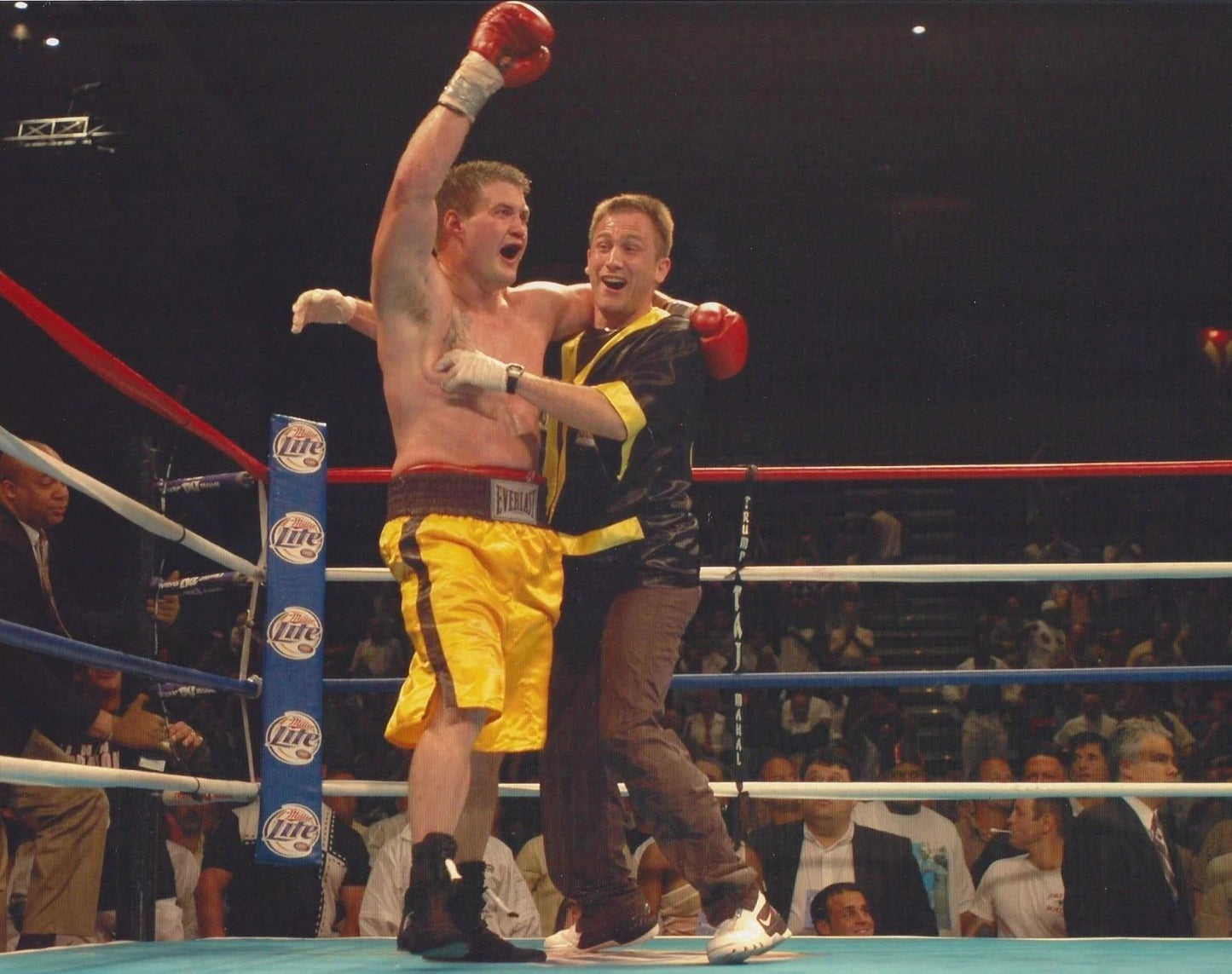 Brian Minto Magnet Boxing Picture