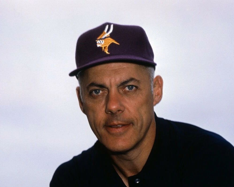 Bud Grant Keychain Minnesota Vikings Nfl Football Posed Close Up