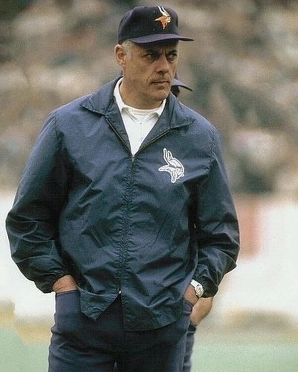 Bud Grant Keychain Minnesota Vikings Nfl Football Watching