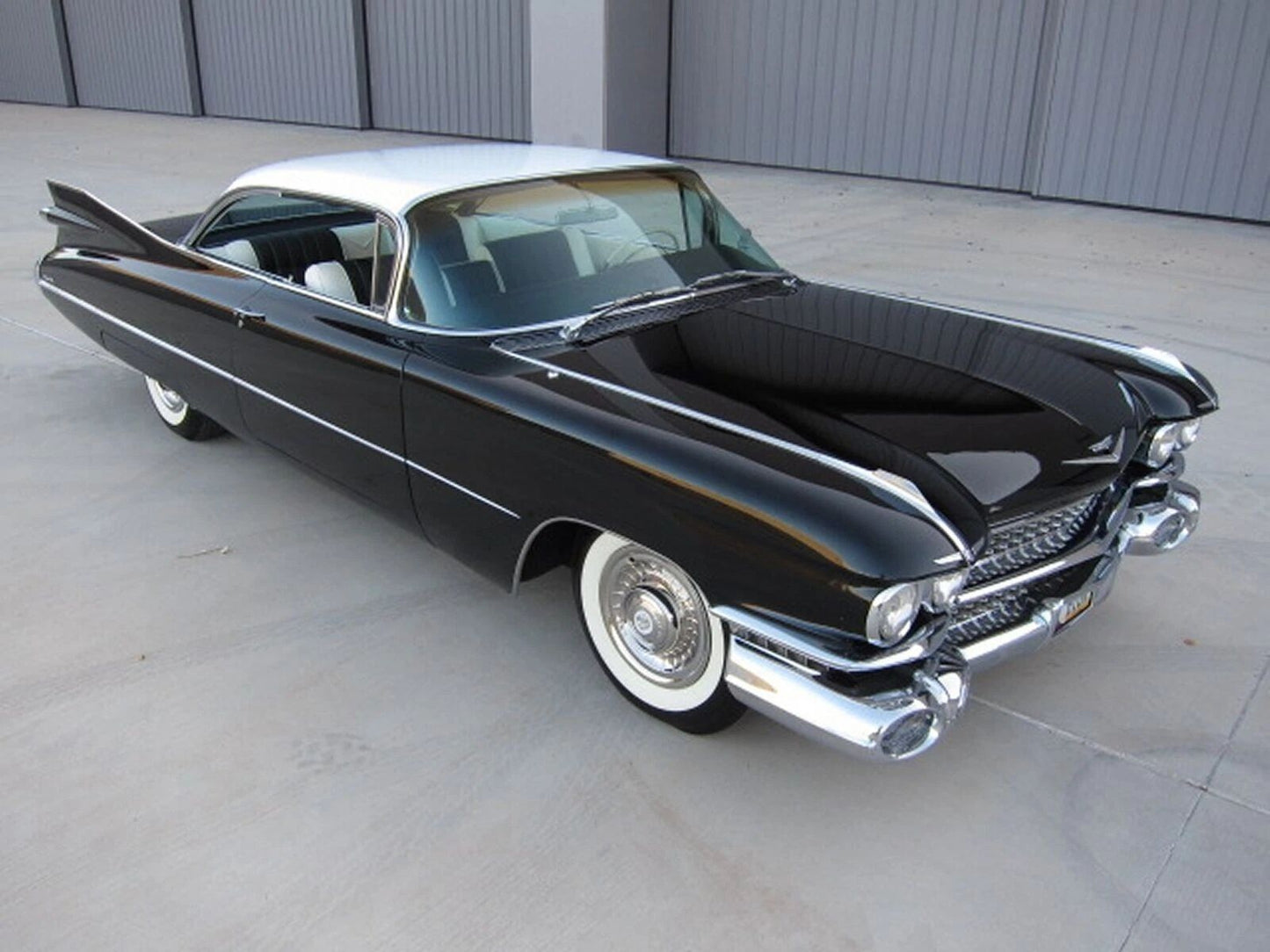Black 1959 Cadillac Coupe Deville Retro Classic Car Keychain Keychain