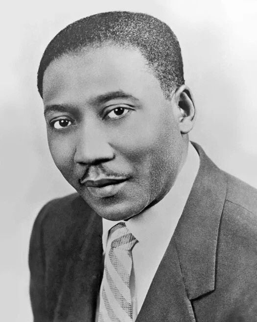 Blues Singer Muddy Waters Glossy Keychain Guitar Musical Keychain Portrait
