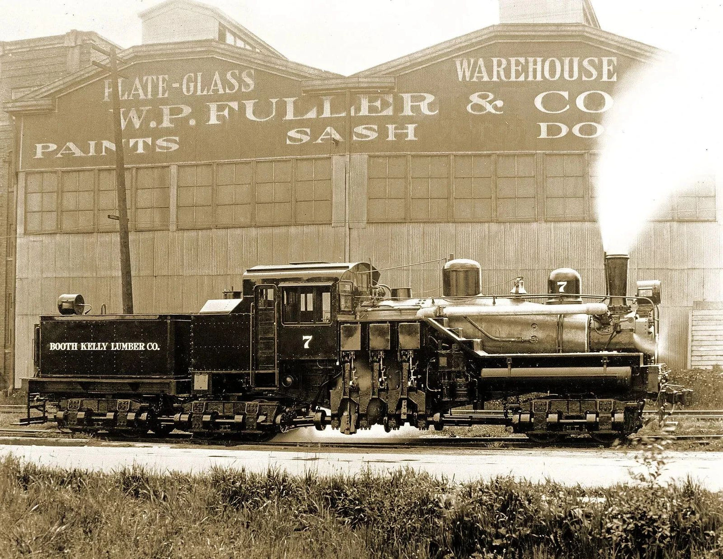 Booth Kelly Lumber Company Train Oregon Vintage Retro Picture Keychain