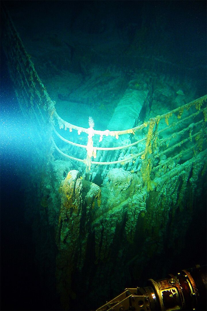 Bow Of Shipwrecked Titanic Cruise Ship Print Wall Art Home Decor Poster