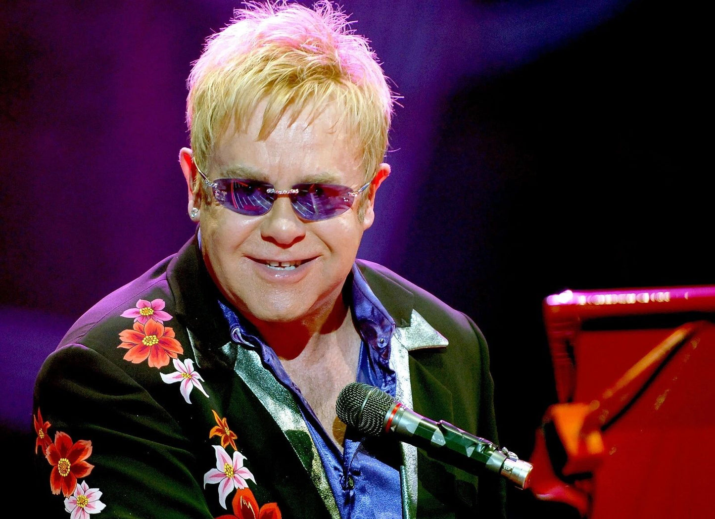 British Singer & Pianist Elton John Classic Magnet Picture Magnet Print