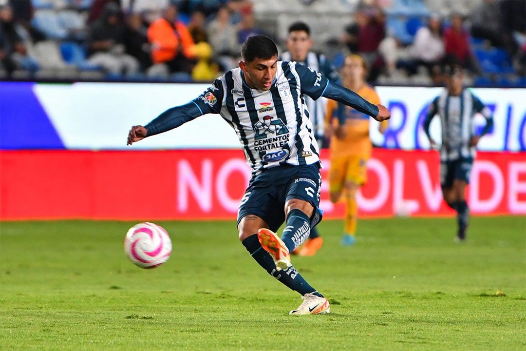 Bryan Gonzalez Pachuca Football Team Player Match Jersey Jigsaw Puzzle