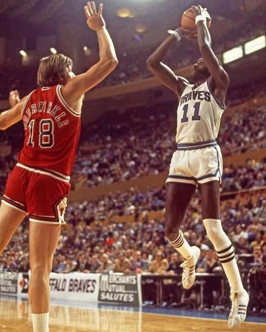 Buffalo Braves Bob Mcadoo Magnet Memorial Auditorium Print Glossy Magnet