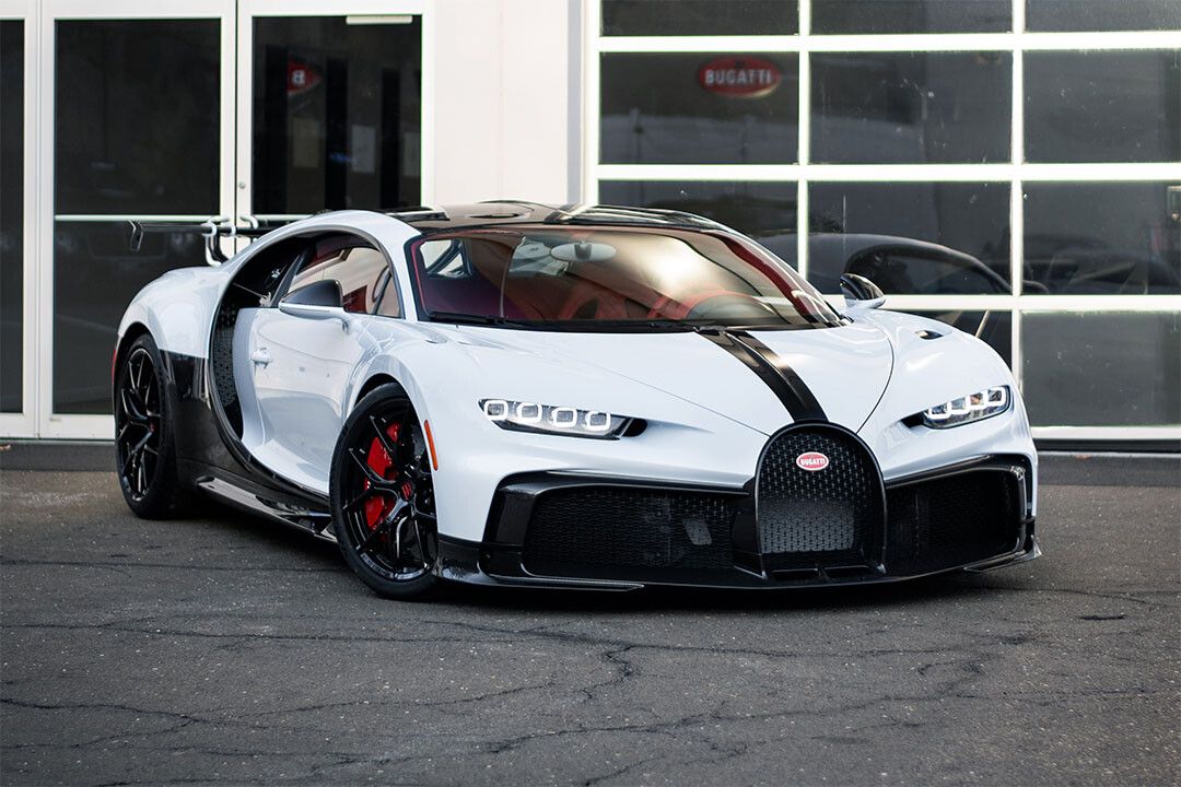 Bugatti Chiron Pur Sport White Modern Car 2Doors Indoor Decor Poster