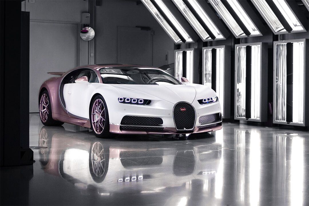 Bugatti Chiron Sport Alice Wall Indoor Decor Keychain