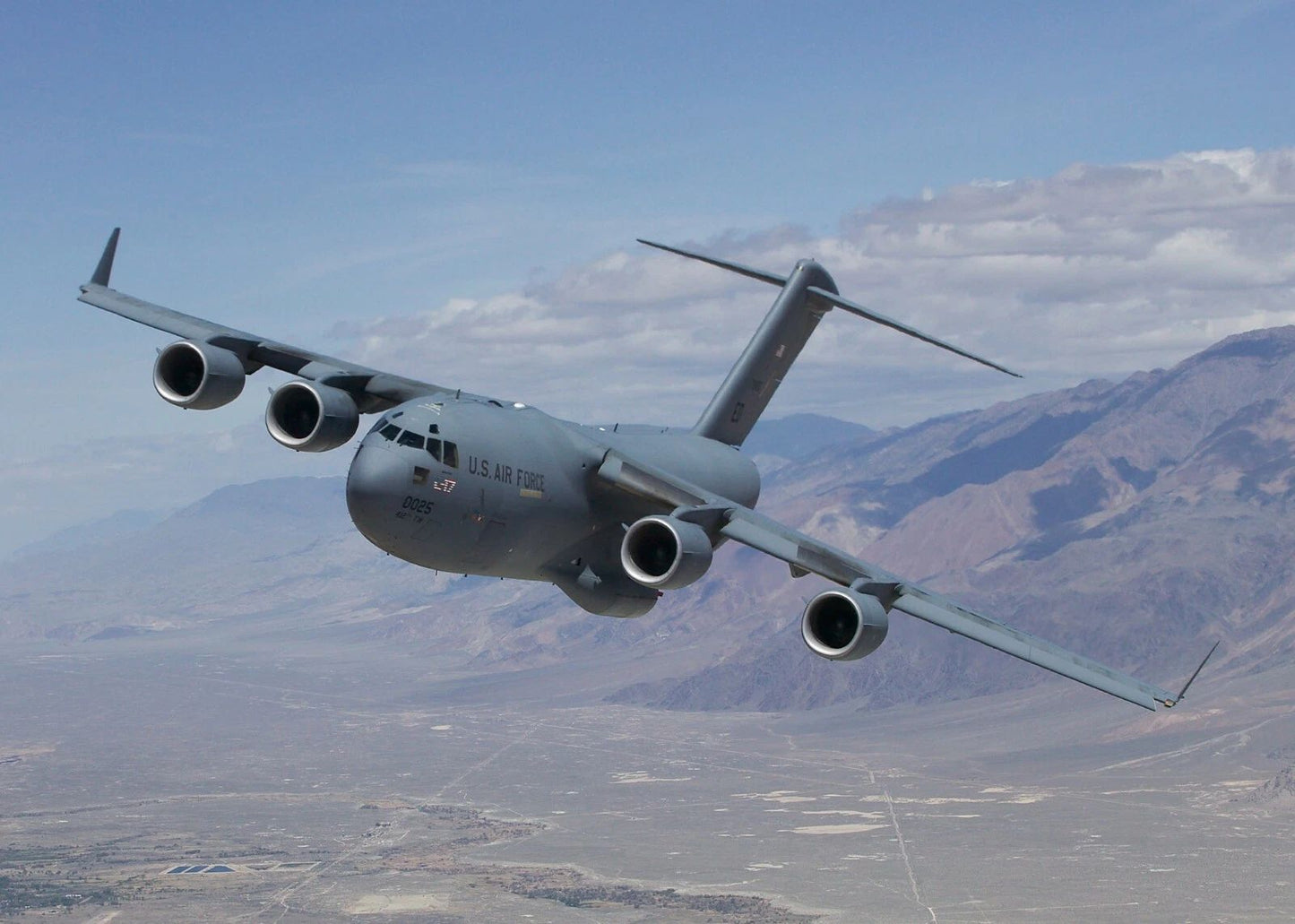C 17 Globemaster Transport Jet Plane Military Aircraft Picture Keychain Keychain