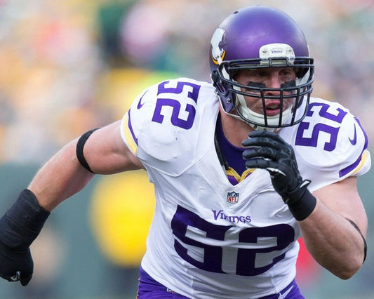 Chad Greenway Photo Minnesota Vikings Nfl Football Close Action