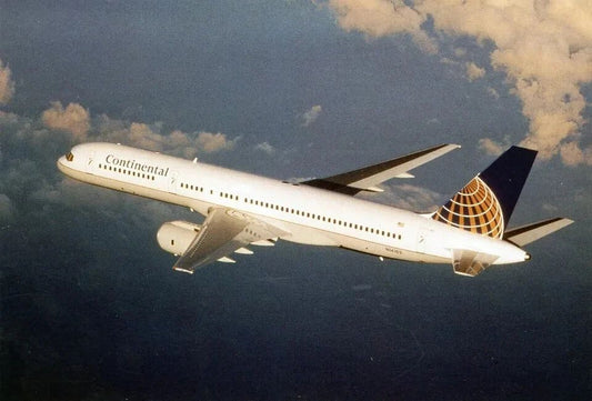Continental Airlines Boeing 757 Jet Airplane Retro Vintage Picture Keychain