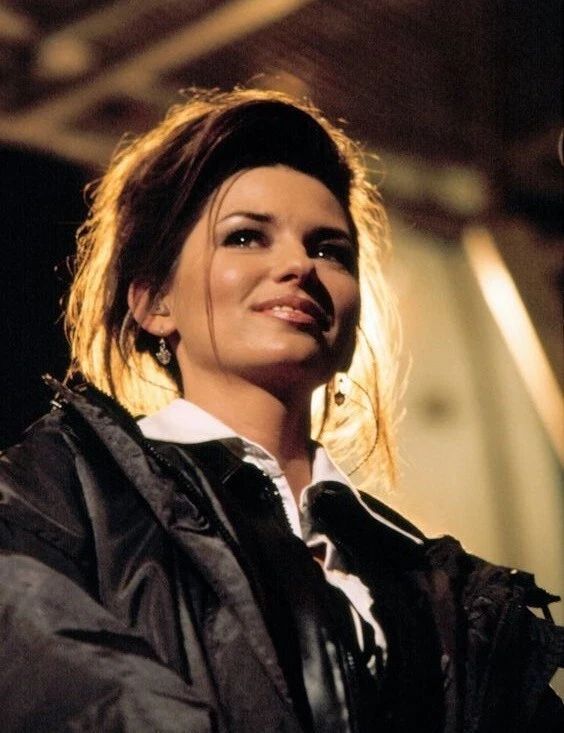 Canadian Country Singer Shania Twain Picture Pin Up Magnet Magnet Print 8.5X 11