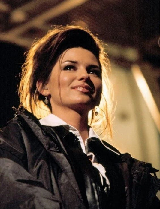 Canadian Country Singer Shania Twain Picture Pin Up Poster Photo Print 8.5X 11