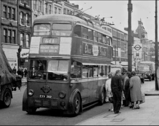 Cars & People On Holloway Road London 1950 Retro England Picture Magnet