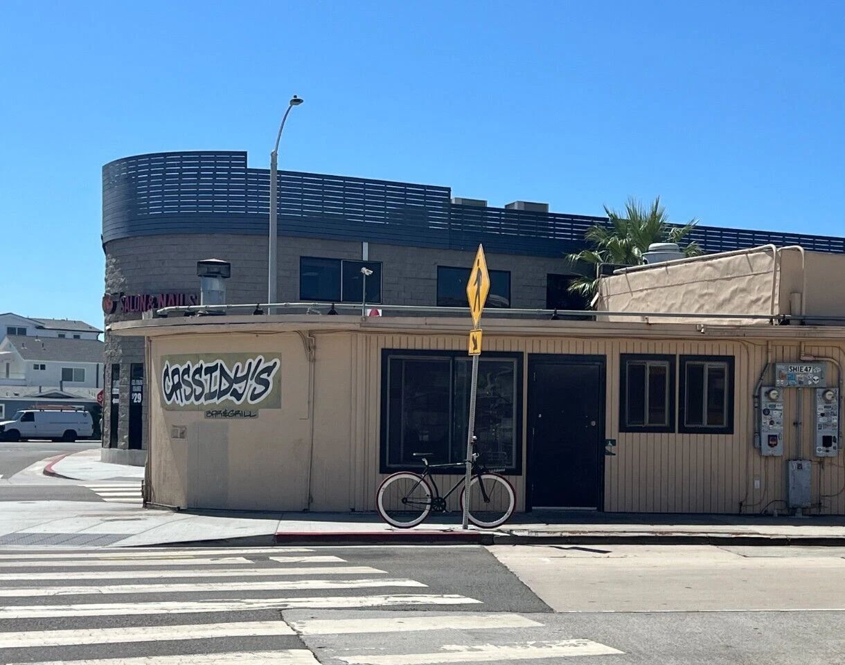 Cassidy'S Local Dive Bar Newport Beach California Picture Photo