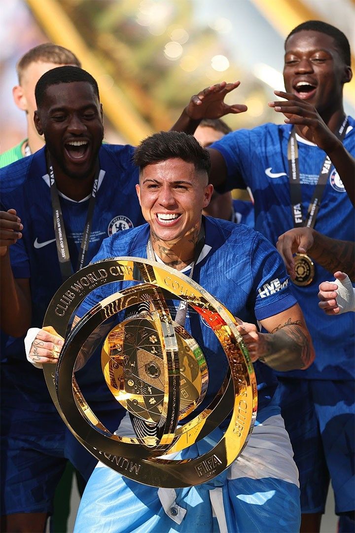 Chelsea Enzo Fernandez Trophy Celebrate World Cup 2025 Soccer Jigsaw Puzzle