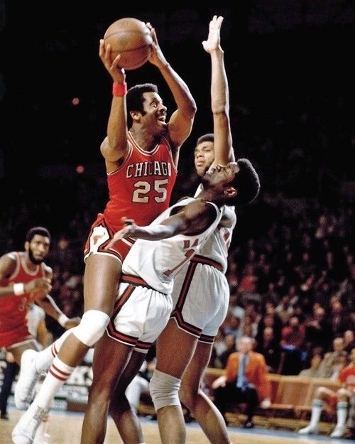 Chicago Bulls Chet Walker Glossy Keychain Basketball Print Hof 2012