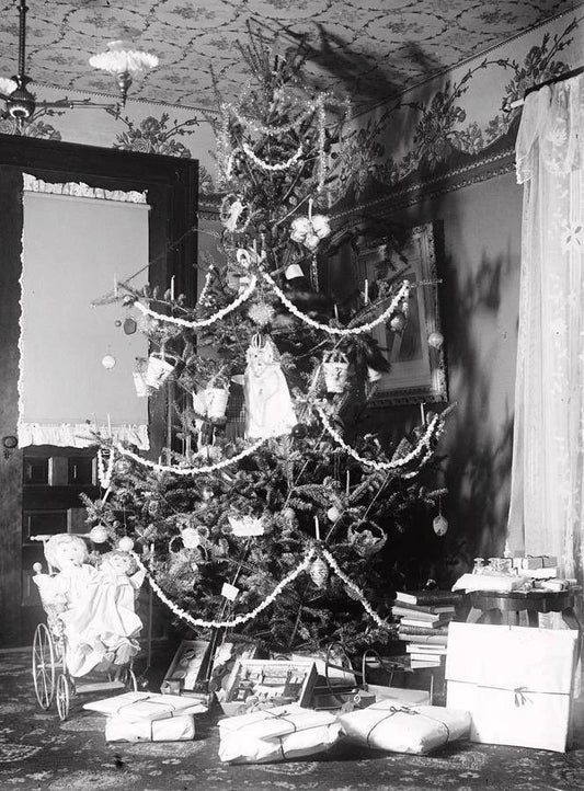 Christmas Tree The Wright Brothers Home Dayton Ohio 1900 Picture Magnet