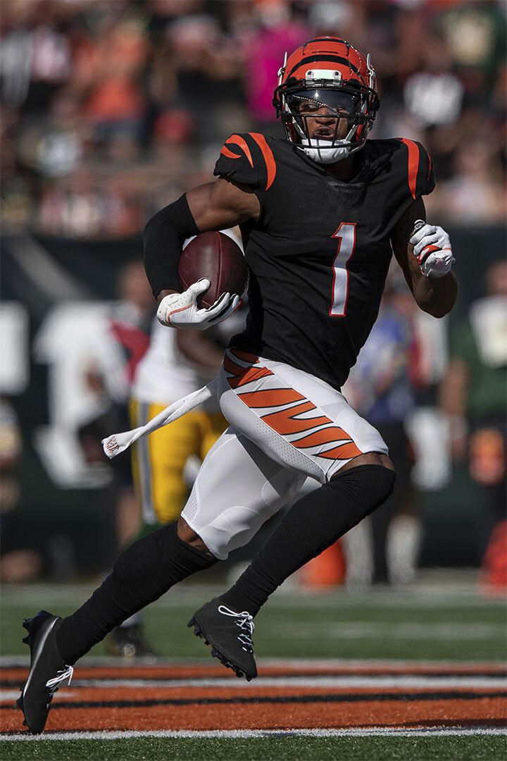 Cincinnati Bengals American Football Player Jamarr Chase Jigsaw Puzzle