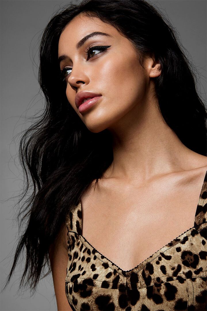 Cindy Kimberly Sexy Female Young Model Painting Jigsaw Puzzle