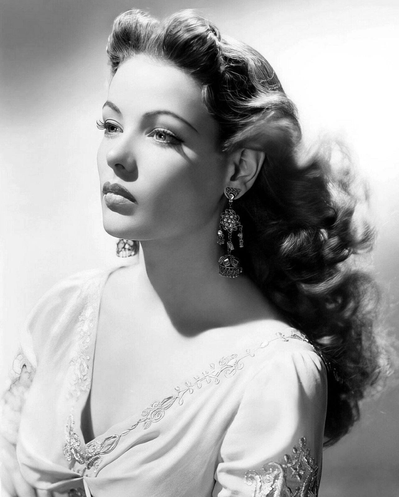 Classic Beautiful Gene Tierney Portrait Magnet Magnet
