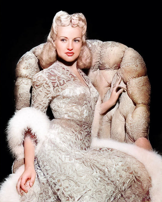 Classic Hollywood Golden Era Actress Betty Grable Colorized Picture Keychain