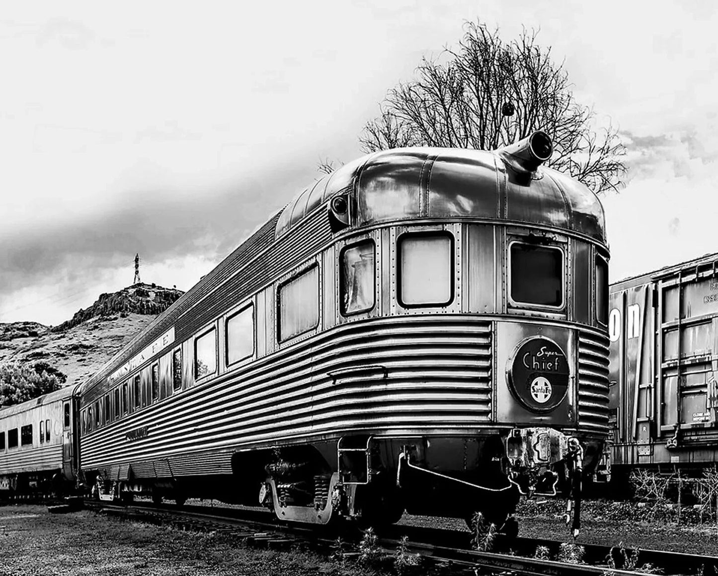 Classic Santa Fe Super Chief Rail Car Train On Tracks Retro Keychain Picture
