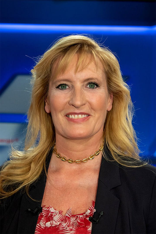 Claudia Kleinert Tv Presenter Star Jigsaw Puzzle