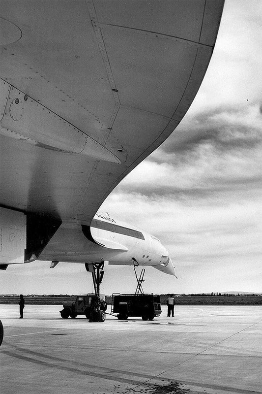 Concorde Supersonic Airliner Landing At Airport Wall Home Decor Jigsaw Puzzle