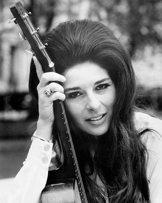 Country Singer Bobbie Gentry Keychain Singing Celebrity Keychain