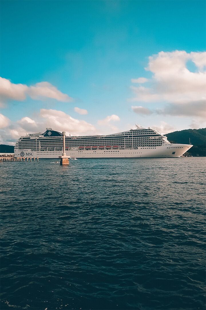 Cruise Ship At The Qutang Gorge Watercraft Print Jigsaw Puzzle
