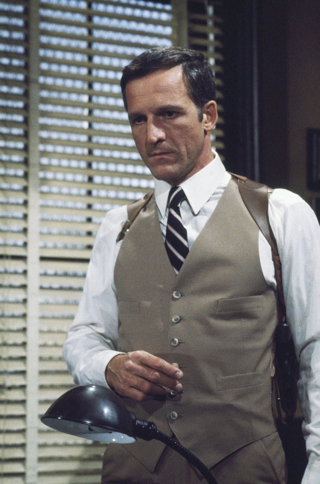 Daniel J. Travanti In Hill Street Blues Tv Show Classic Picture Photo