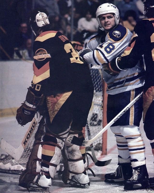 Danny Gare Keychain Hockey Buffalo Sabres Nhl Picture Action At Net