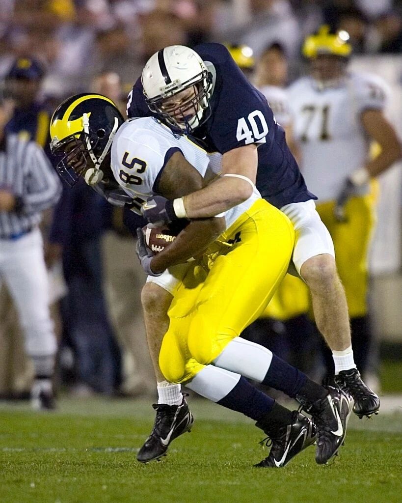 Dan Connor Photo Penn State Nittany Lions Ncaa Football Making Tackle