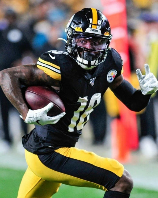 Diontae Johnson Photo Pittsburgh Steelers Nfl Football Close Up Action