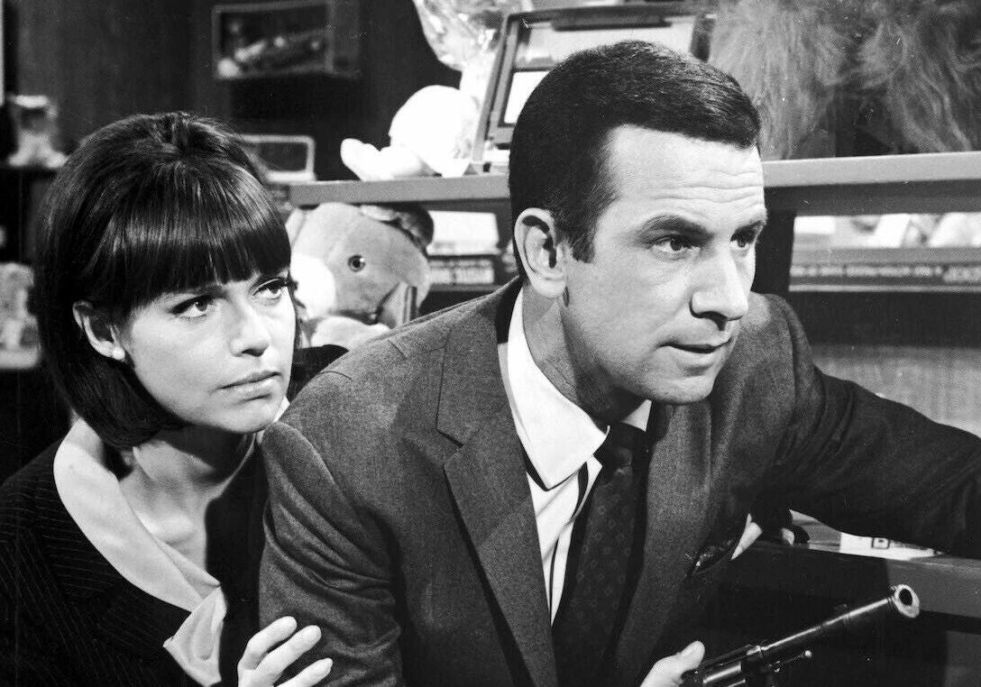 Don Adams & Barbara Feldon In Get Smart Tv Spy Show Publicity Photo 5 X 7
