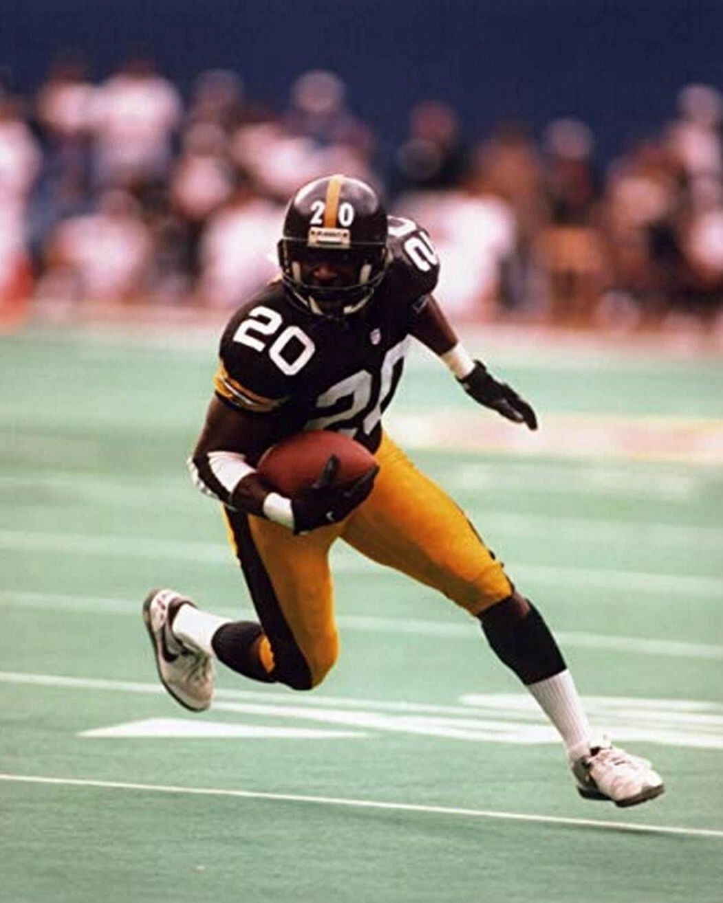 Dwight Stone Magnet Pittsburgh Steelers Nfl Football With Ball