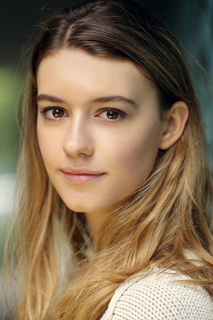 Daisy British Cinema Actress Beauty Artist Jigsaw Puzzle