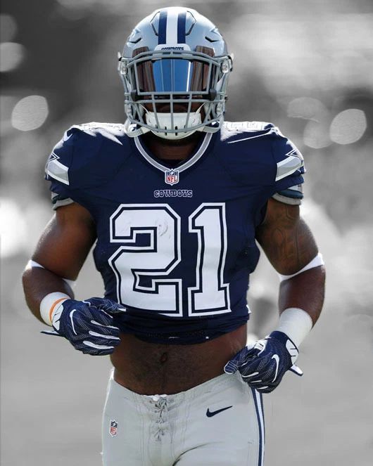 Dallas Cowboys Ezekiel Elliott Glossy Photo Football Print Spotlight Poster 1