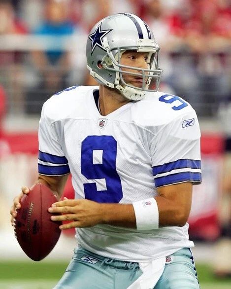 Dallas Cowboys Tony Romo Keychain Football Print Throwback Uniform Keychain