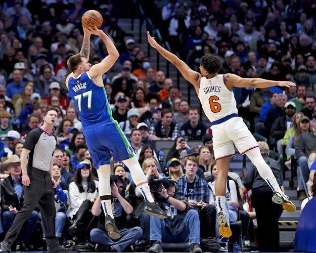 Dallas Mavericks Luka Doncic Glossy Magnet '60 Point Game' Print