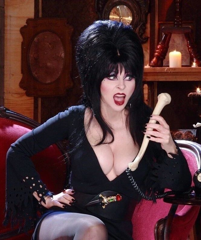 Dark Mistress Elvira Sexy Halloween Horror Bone Phone Picture Photo