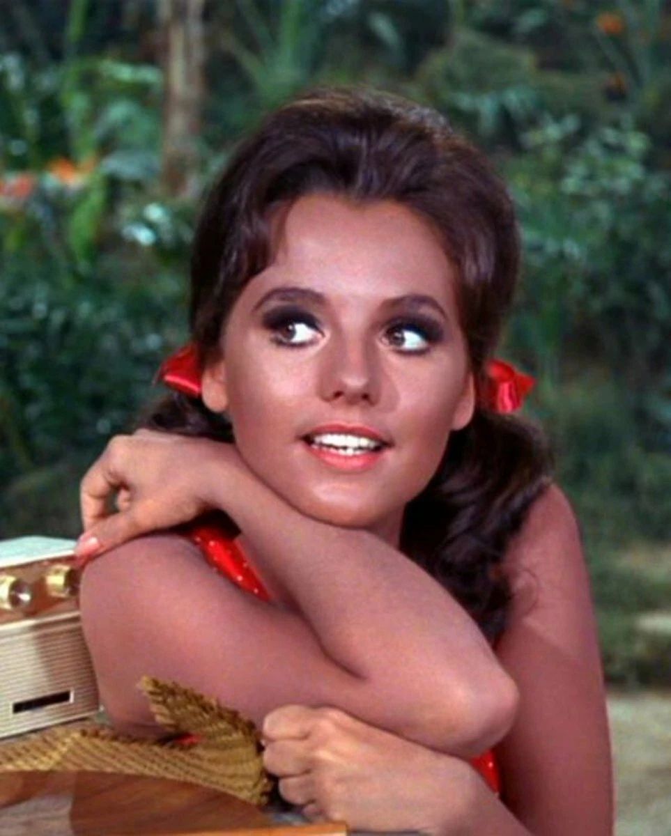 Dawn Wells Mary Ann Classic Tv Show Gilligan'S Island Picture Keychain