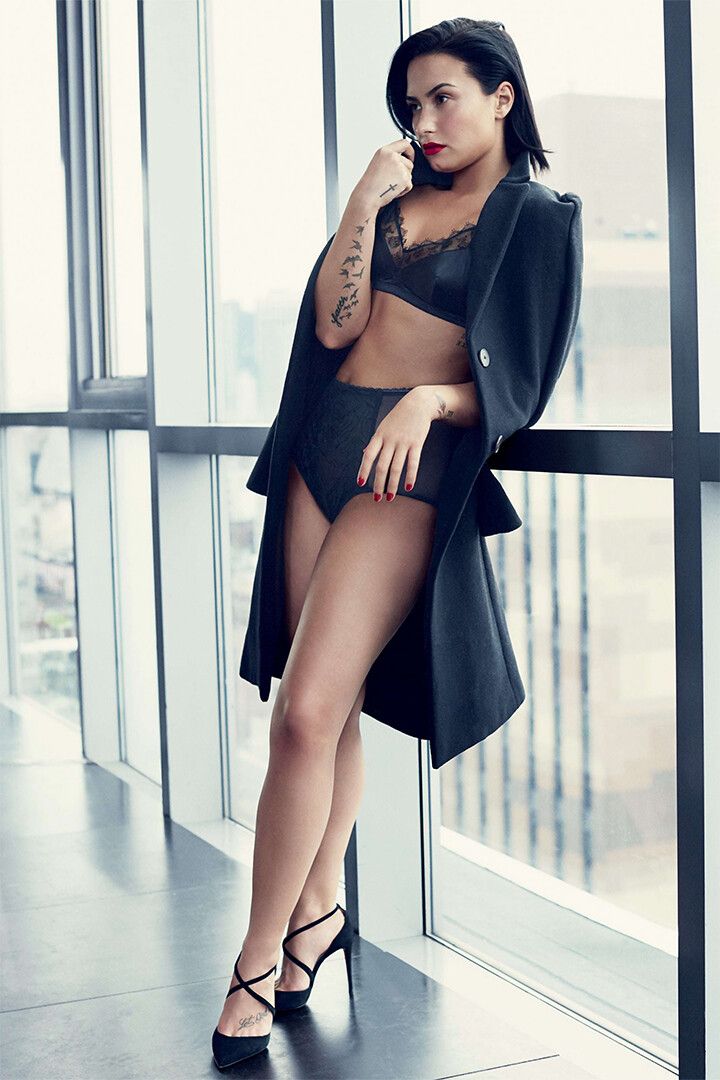 Demi Lovato Celebrity Actor Singer Model Jigsaw Puzzle
